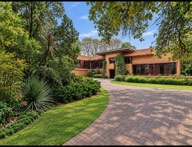 6 BEDROOM HOUSE FOR SALE IN THREE RIVERS